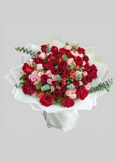 Red & White Mixed Bouquet